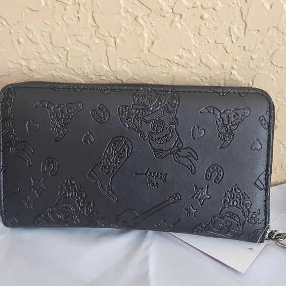 Betsey Johnson Black Embossed COWBOY SKULL Wristlet - Picture 3 of 5